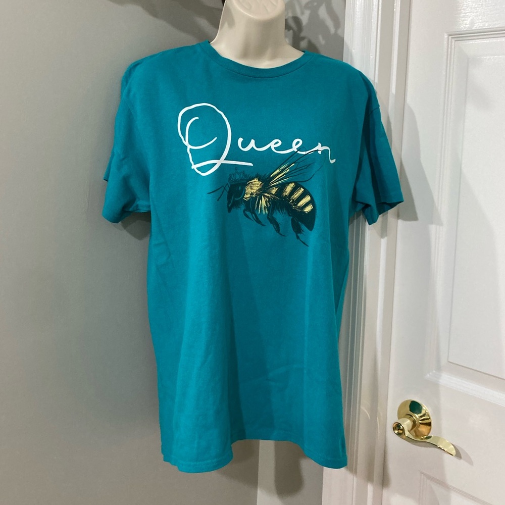 Queen Bee Tee